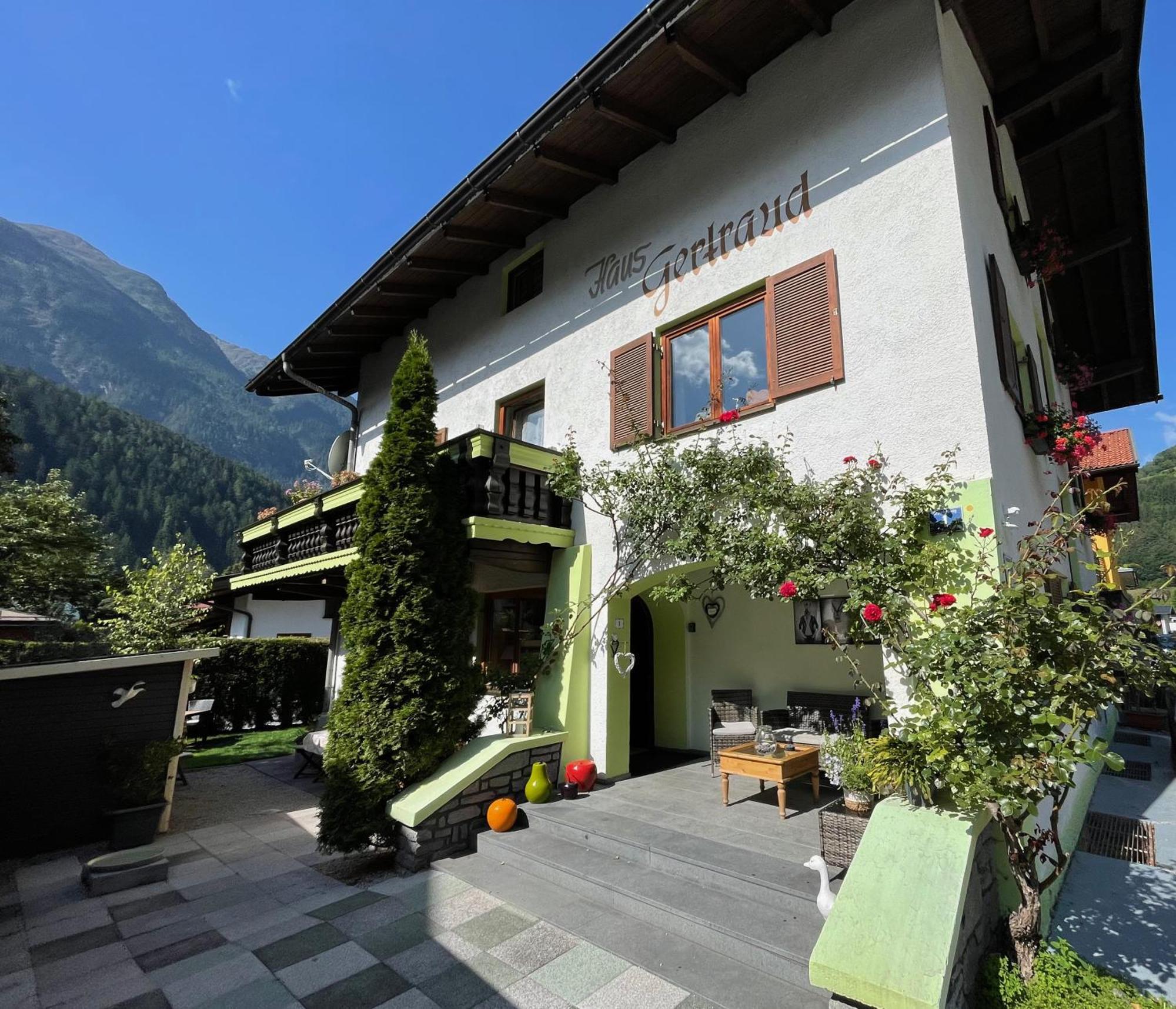 Haus Gertraud Bed & Breakfast Oetz