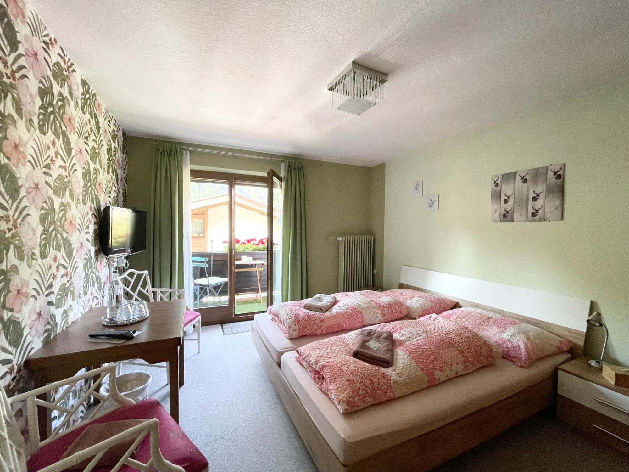 Haus Gertraud Bed & Breakfast 3*